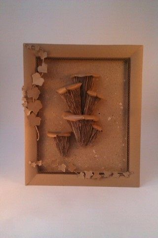 Diy Cardboard Mushroom, Cardboard Mushroom, Cardboard Mushroom Shelf, 3d Cardboard Art, Relief Cardboard Art, Low Relief Sculpture Cardboard, Cardboard Relief, Cardboard Art Sculpture, Cardboard Sculpture