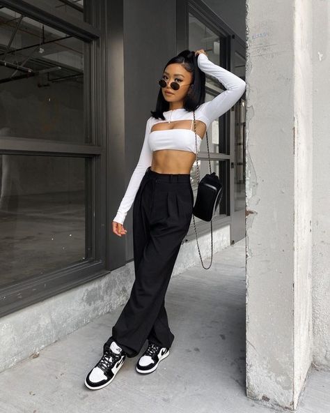 Panda Outfit, Women's Streetwear Fashion, Dunks Outfit, Instagram Baddie, Tomboy Style Outfits, Looks Street Style, Streetwear Fashion Women, Tomboy Fashion, 인물 사진