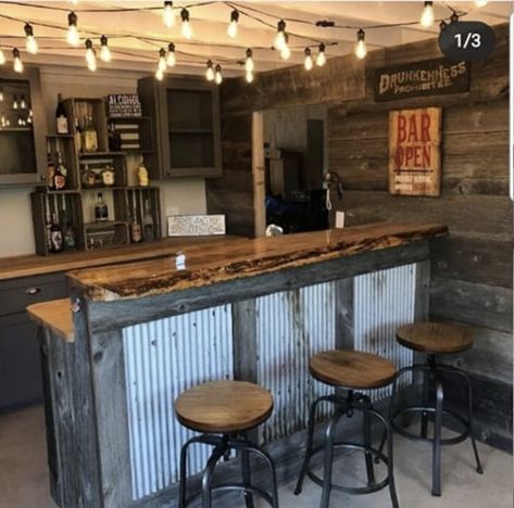 Bar Ideas For Shops, Country Bar Ideas For Home, Bars For Home Rustic, Rustic Bars For Home, Rustic Garage Bar Ideas, Bar Ideas For Home Man Caves, Bar In Garage Ideas, Mancave Bar Ideas, Country Bar Ideas