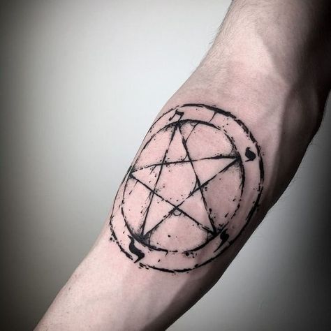 Pentacle Tattoo, Pentagram Tattoo, Witchcraft Tattoos, Gotik Tattoo, Satanic Tattoos, Pagan Tattoo, Emo Tattoos, Wiccan Tattoos, Unusual Tattoo