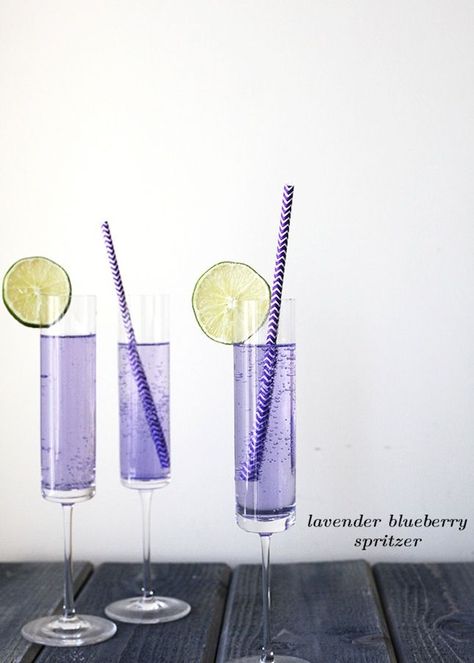 Purple LAVENDER BLUEBERRY SPRITZER Drinks Lavender Drinks, Spritzer Drink, Lavender Drink, Blueberry Vodka, Summer Vodka Cocktails, Spritzer Recipes, Vodka Soda, Purple Food, Pretty Drinks