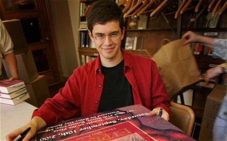 Christopher Paolini (The Inheritance Cycle) The Inheritance Cycle, Inheritance Cycle, Finding Meaning In Life, Christopher Paolini, Book Genre, Reading Humor, The Best Series Ever, News Article, Get A Life