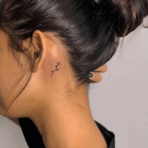 Be Hind The Ear Tattoo, Tiny Tattoo Behind Ear, Tattoos Mum, Rose Bud Tattoo, Back Ear Tattoo, Dainty Flower Tattoos, Behind Ear Tattoos, Girl Neck Tattoos, Lily Flower Tattoos