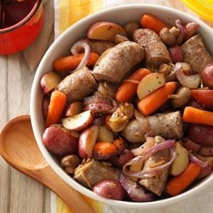 Bratwurst Supper Recipe from Taste of Home | This meal-in-one grills to perfection in a heavy-duty foil bag and is ideal for camping. Brat Recipe, Bratwurst Dinner, Grilled Bratwurst, Bratwurst Recipes, Tasty Recipe, Supper Recipes, Soup Mixes, Onion Soup Mix, German Food