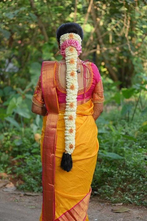 Photo By Makeup by Shringar - Bridal Makeup Mangalorean Bride, Bridal Hair Decorations, Bridal Hairstyle Indian Wedding, Engagement Hairstyles, Bridal Hairdo, Bridal Braids, Easy Hairstyles For Thick Hair, Indian Wedding Hairstyles, Bride Floral