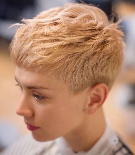 Very Short Pixie Haircut Shaved Sides, Short Hair Pixie Cuts, Super Short Hair, Short Layered, Short Layered Haircuts, Very Short Hair, Penteado Cabelo Curto, Short Blonde, Short Hair Haircuts