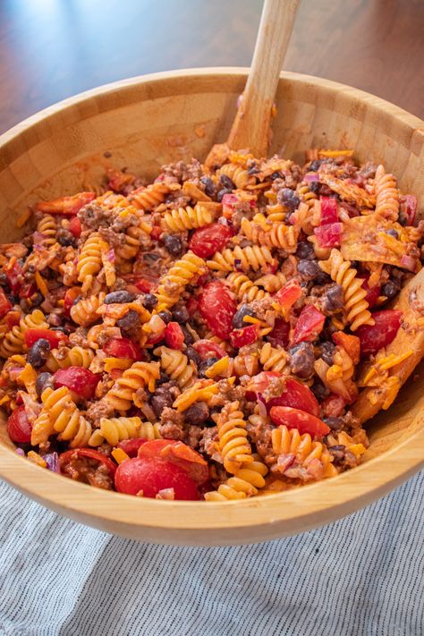 Taco Pasta Salad?utm_source=12tomatoes Pasta Taco Salad, Pasta Taco, Salad With Pasta, Taco Pasta Salad, Cold Salads, Good Things Happen, Taco Pasta, Ground Beef Dishes, Cold Salad