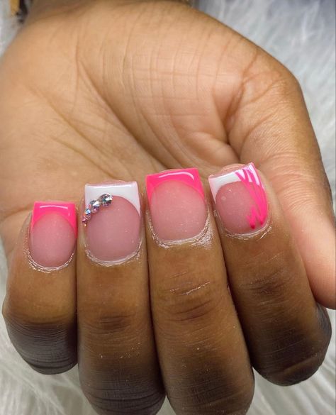 Simple Pink Short Nail Designs, Short Nail Ideas Acrylic Square Pink, Short Short Nail Ideas, Latina Nail Designs Pink Short, Pink Shorties Nails, Short Short Acrylic Nails, Best Acrylic Nails Short, Short Cute Nail Ideas, Cute Nails For Birthday Short