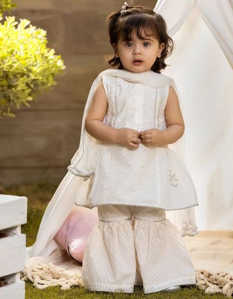 Baby kids #baby #babykids #lovebabys #babydress #babyphotos #babygirls #babyboys #babysleepings Karni Mata, Pakistani Kids Dresses, Dressy Clothes, Patiala Suit Designs, Dresses Sewing, Frock Style, Girls Dresses Sewing