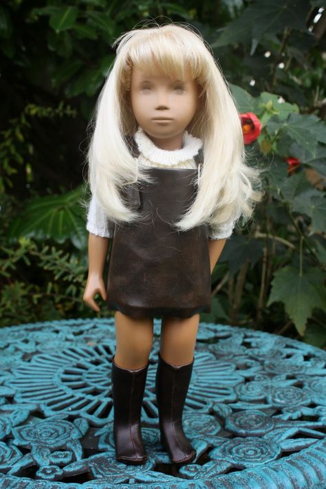 London Girl, Sasha Doll, Parts Of The Body, Dolls For Sale, Personalities, Cornwall, A Car, Blonde, Dolls