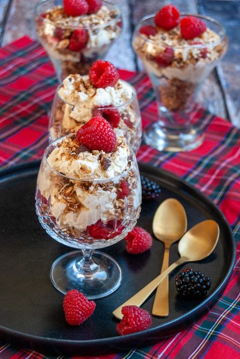 Scottish Cranachan - Something Sweet Something Savoury Scottish Raspberry Dessert, Scottish Cranachan Recipe, Cranachan Recipe Mary Berry, Scottish Tea Party, Scotland Desserts, Scottish Dessert Recipes, Scottish Starters, Scottish Snacks, Scottish Cakes