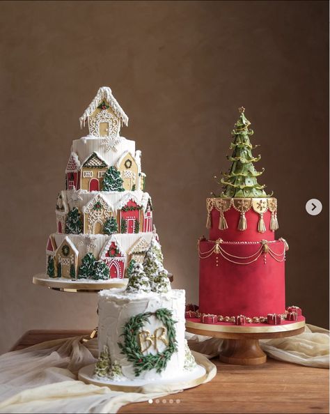 Christmas, Engagement, Multi-tier Cakes, Christmas Village, Christmas Tree, Cookies, Buttercream, Fondant, Royal Icing, Piping, Snowflakes, Snow Covered Trees, Gold Tassels, Gold Trim - cake by @debbiecakeartistry, instagram Cute Christmas Cakes, Christmas Cakes Ideas, Village Christmas Tree, Royal Icing Piping, Gingerbread House Ideas, Cakes Christmas, Christmas Pastries, Christmas Palette, Realistic Cakes