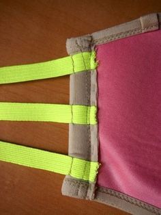 Hmmmmm Diy Strapless Bra, Bra Hacks Diy, Backless Shirts, Bra Diy, Diy Bra, Strap Bra, Bra Hacks, Diy Vetement, Clothing Hacks