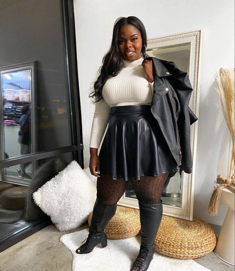 Black Plus Size Fashion, Plus Size Black Woman Fashion, Black Skirt Outfit Winter Plus Size, All Black Outfit Plus Size Night, Black Leather Skirt Outfit Plus Size, Curvy Cocktail Outfit, Plus Size All Black Outfit Winter, Plus Size Birthday Outfits Winter, Plus Size Club Outfits Night Out Winter