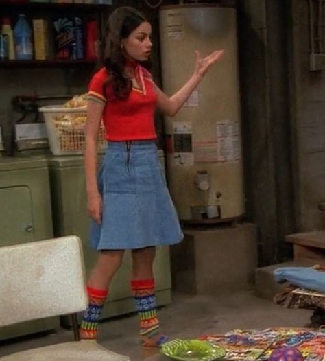 Jackie Thats 70 Show Outfits, That 70s Show Halloween Costume, Jackie That 70s Show Costume, Jackie Burkhart Costume, That 70s Show Jackie Outfit, Jackie From That 70s Show Outfits, That 70s Show Aesthetic Outfits, Jackie That 70s Show Outfit, 70s Characters