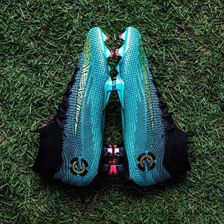 Cristiano Ronaldo (@cristiano) • Instagram photos and videos Custom Football Cleats, Cool Football Boots, Best Soccer Cleats, Best Soccer Shoes, Cristiano Jr, Cristiano Ronaldo Juventus, Nike Football Boots, Messi Vs, Soccer Stuff