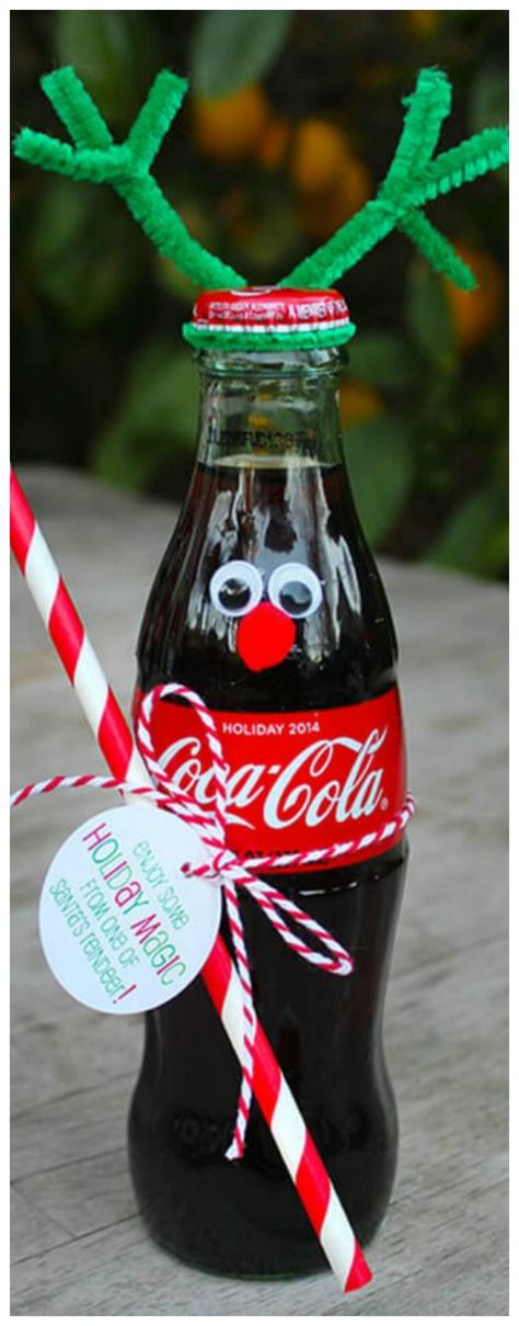 Coke Bottle Crafts, Holiday Drinks Alcohol Christmas, Coca Cola Gifts, Collage Recipes, Coca Cola Decor, Coca Cola Christmas, Christmas House Lights, Cola Bottle