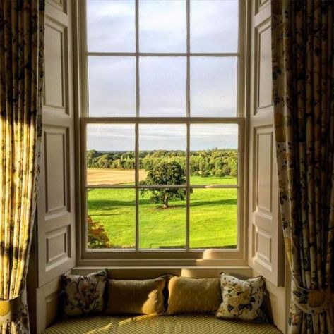 wilfredlewis: A mulling spot. From Ben Pentreath’s Instagram. Celtic House, Architecture References, Ben Pentreath, Window Nook, Windows 1, Country Manor, Hill Interiors, English Manor, Countryside House