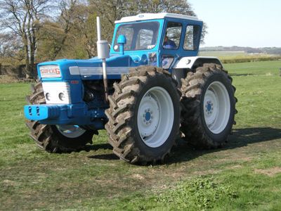 My 954 durham roadrun Ford County, Classic Tractor, Ford Tractors, Agriculture Farming, New Holland Tractor, Mining Equipment, Old Tractors, Vintage Tractors, Farm Machinery