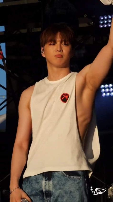 Kpop Armpit, Summer Japan, Kpop Male, Japan Summer, Summer Sonic, Male Pose Reference, Bodybuilding Workout Plan, Korean Guys, Hot Kpop