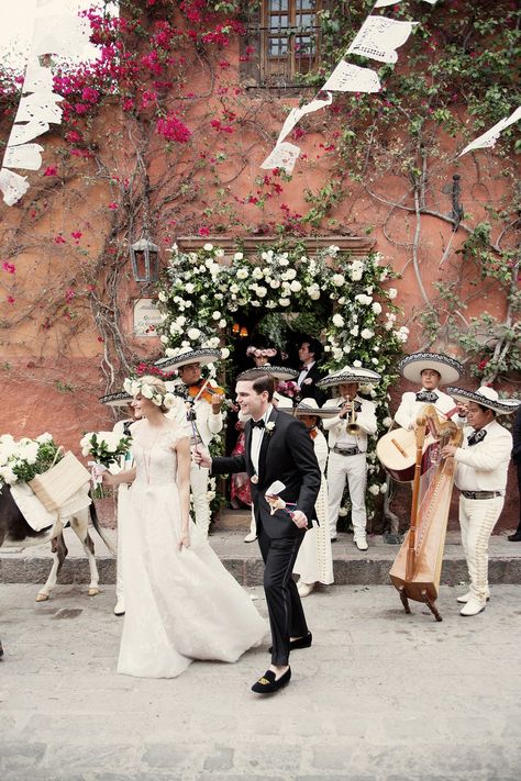 Small Private Wedding, Hacienda Wedding, Bright Pink Dresses, Beautiful White Dresses, Boda Mexicana, Vogue Wedding, Destination Wedding Mexico, Paradise Found, Mexican Wedding