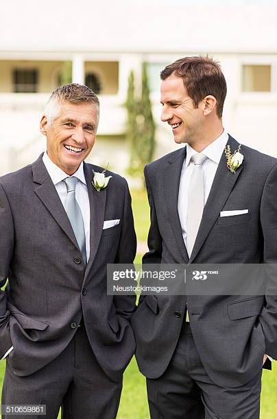 Grooms Pictures, Wedding Group Poses, Mother Son Pictures, Groomsmen Wedding Photos, Groomsmen Poses, Dad Pictures, Groom Photoshoot, Mother Photos, Father Photo