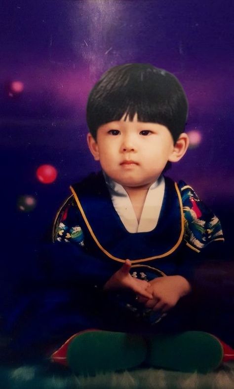 Childhood Pictures, Seventeen Minghao, Vernon Chwe, My Love Song, Won Woo, Boy Celebrities, Seventeen Wonwoo, Seventeen Album, Childhood Photos