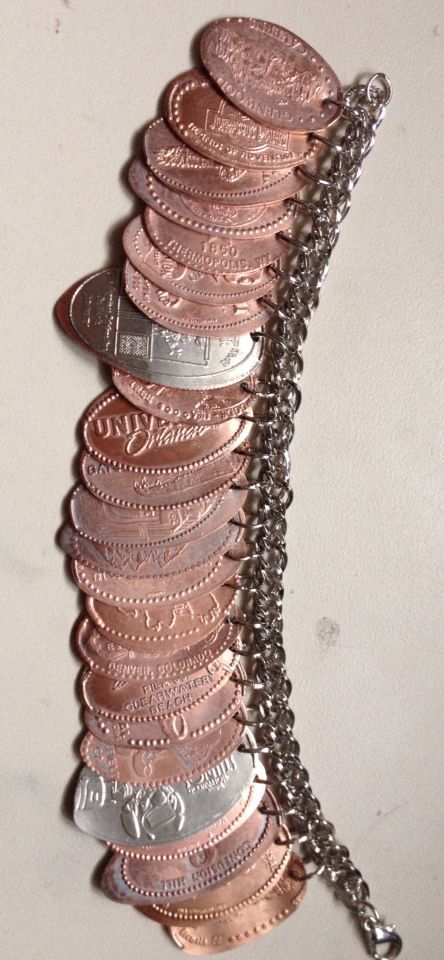 Souvenir Penny Display Ideas, Smashed Penny Display Ideas, Pressed Penny Display Ideas, Chained Bracelet, Smashed Pennies, Charm Display, Pressed Pennies, Penny Jewelry, Penny Bracelet