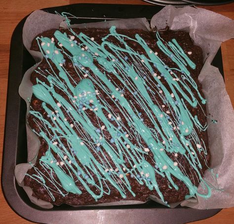 Gender reveal brownies for work (December 2016) Gender Reveal Brownies, Gender Reveal, Brownies, Baking