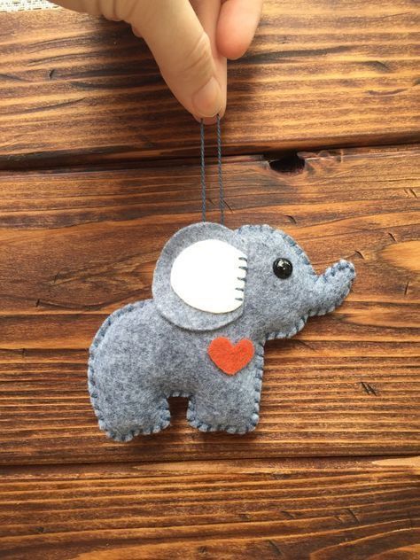 Felt Elephant, Mirror Ornament, Elephant Christmas, Elephant Ornament, Felt Christmas Decorations, Felt Patterns, Felt Decorations, Felt Christmas Ornaments, An Elephant