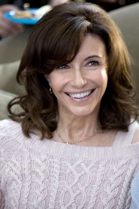 Mary Steenburgen, Over 50 Womens Fashion, Aging Gracefully, Famous Women, Inspirational Women, Plastic Surgery, Movie Stars, Beauty Women, Star Wars