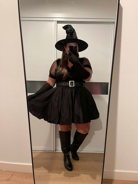 Plus Size Customes Halloween, Plus Size Halloween Costume Ideas, Cute Costume Ideas, Costumes For Women Halloween, Cute Witch Costume, Fantasia Plus Size, Costumes Plus Size, Witches Costumes For Women, Witch Costume Diy