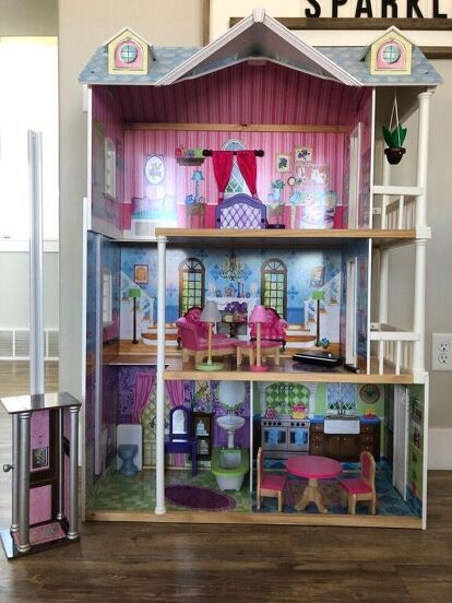 Barbie House With Elevator, Disney Princess Doll House, Princess Doll House, Dollhouse Makeover, Doll House Bedroom, Large Dolls House, Indoor Playroom, House Makeovers, Daycare Activities