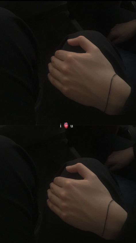 a man's hand holding the leg of a woman, she is wearing a pair of black flared jeans and he's wearing a bracelet. the picture is a split screen but both pictures are the same. there is a written "i love u" but the love word is replaced by the emoji of the heart, real one. Instagram Story Boyfriend Ideas, Couple Selfie Ideas Instagram Story, Cute Ways To Post Your Boyfriend On Instagram Story, Couple Insta Post Ideas, Couple Instastory, Bf Post Insta Story, Insta Story Ideas For Couples, Couple Stories Instagram, Couple Stories Instagram Ideas