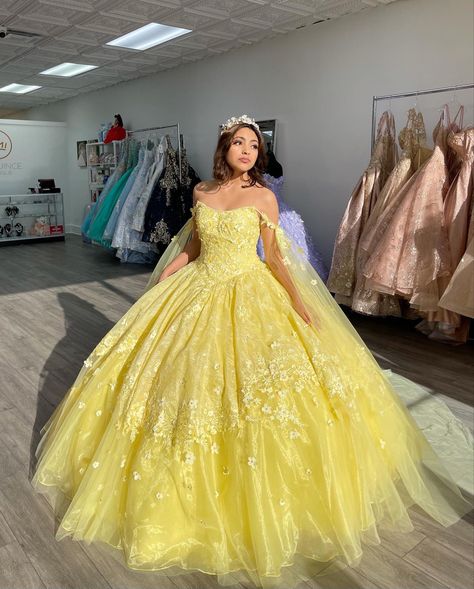 Yellow Xv Dresses, Yellow Gown Dress Quinceanera, Luxury Yellow Quinceanera Dress, Yellow Quinceanera Dress Mexican, Quincenera Dresses Baby Yellow, Queincearra Dresses Yellow, Yellow Gown For Debut, Yellow Quinceanera Dresses, Yellow Quinceanera