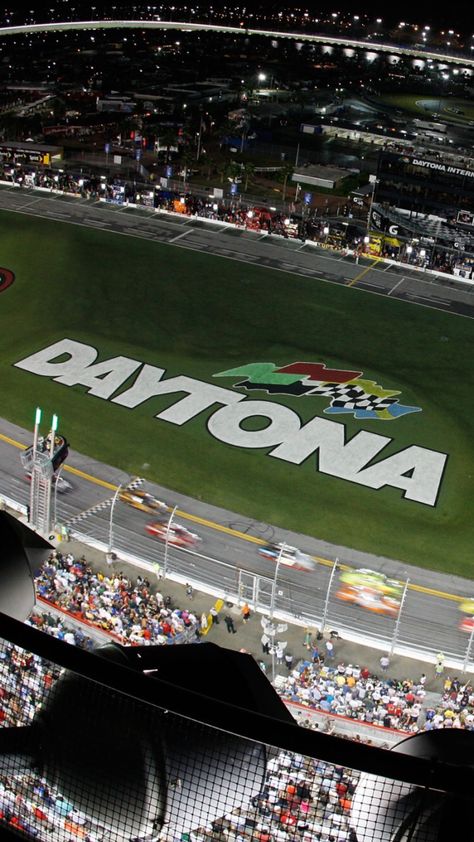 Daytona Nascar Driver Aesthetic, Motorsport Aesthetic, Nascar Wallpaper, Daytona Speedway, Car Collage, Nascar Daytona 500, Daytona Nascar, Nascar Photos, Nascar Daytona