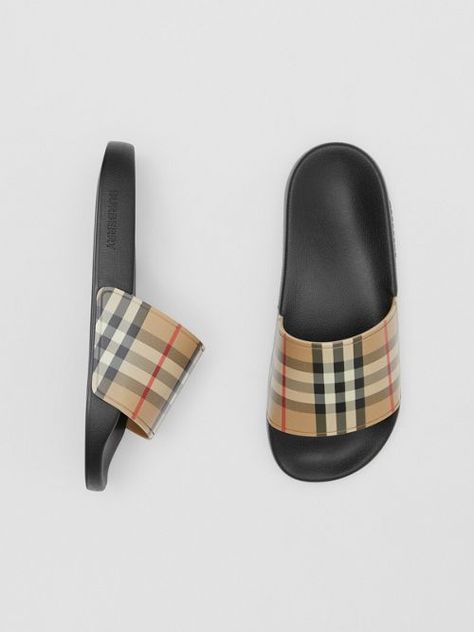 Burberry Slides Outfit, Burberry Slides, T Bar Shoes, Burberry Vintage, Versace Mens Shoes, Fresh Shoes, Burberry Shoes, Hype Shoes, Slides Shoes