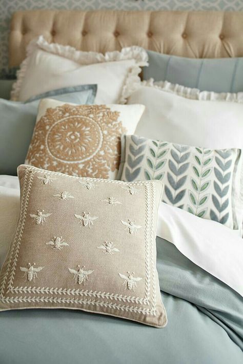 Glamorous Bedroom, Bee Pillow, Cushion Embroidery, Pola Sulam, Bee Decor, Pier 1, Pillow Pattern, Luxurious Bedrooms, Soft Furnishings