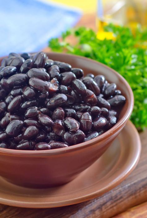 black beans Black Bean Pumpkin Chili, Incredible Edibles, High Quality Protein, Protein Rich Foods, Protein Diets, High Protein Diet, Cheap Meals, High Protein Recipes, Vegan Dishes