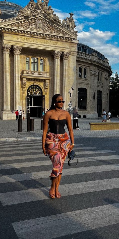 Corset top with maxi skirt outfit inspo for black women Satin Skirt And Corset Top, Corset Top And Skirt Outfit Black Women, Corset And Silk Skirt, Lunch Outfits Black Women, Maxi Skirt And Corset Outfit, Corset And Skirt Outfit Black Women, Lunch Date Outfit Black Women, Italy Attire, Corset And Maxi Skirt