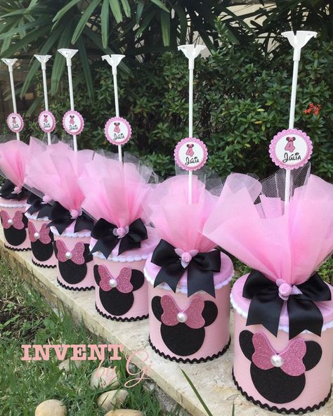 Minnie Mouse Birthday Theme, Mickey Mouse Birthday Decorations, Minnie Mouse Birthday Party Decorations, Fiesta Mickey Mouse, Mickey Mouse Cookies, Minnie Mouse Birthday Decorations, Minnie Mouse 1st Birthday, Minnie Cake, Minnie Party