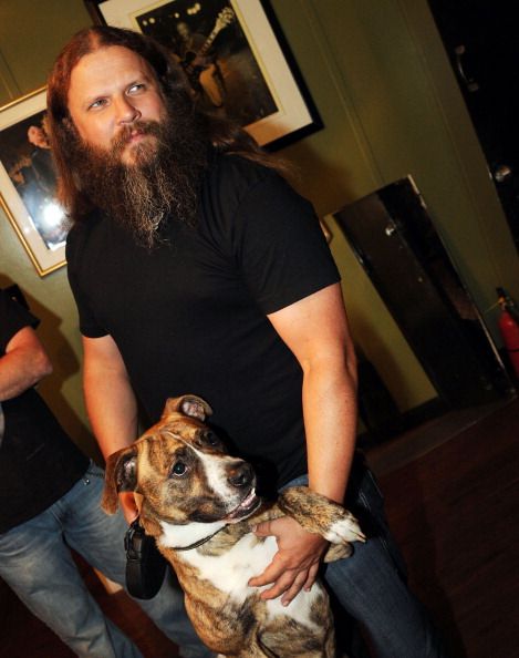 Jamie Johnson, Male Country Singers, Jamey Johnson, Male Artists, Cowboy Stuff, Country Song, Country Singer, Country Music Artists, Pit Bull Love