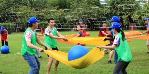 Games Team Building, Olympic Games For Kids, Field Day Games, Building Games For Kids, Fun Team Building Activities, Camp Games, Youth Groups, Reunion Games, Trendy Family