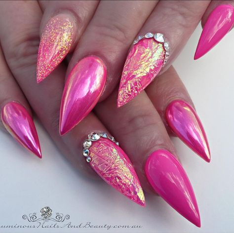 Hot Pink Chrome Nails, Hot Pink Chrome, Ongles Gel French, Nails Paint, Pink Stiletto Nails, Chrome Pink, Gel Nails Long, Nagel Design, Pink Chrome Nails