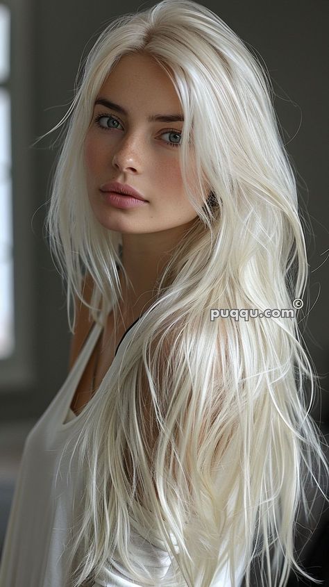 Going Platinum Blonde, Blonde Hair At Home, Platinum Hair Color, Κούρεμα Bob, Platinum Blonde Hair Color, Blonde Ambition, Long White Hair, White Blonde Hair, Silver Blonde