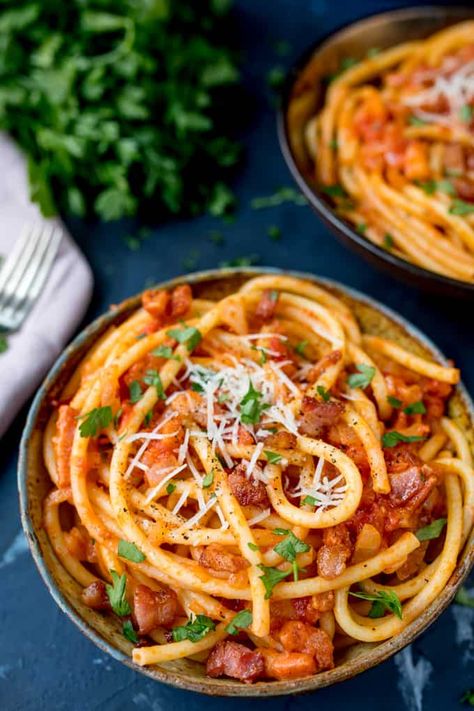 Amatriciana Pasta, Italian Dishes Recipes, Gluten Free Italian Recipes, Bucatini Recipes, Fasta Pasta, Pasta Amatriciana, Bucatini Pasta, Kitchen Sanctuary, Pasta Creamy