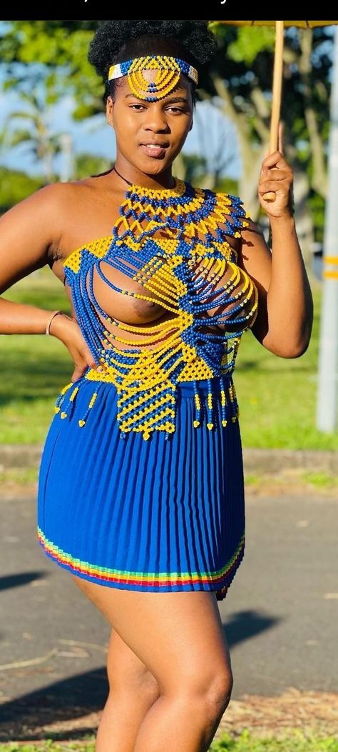 African Tribe Woman, Zulu Women Beauty, Superman Suit, Sexiest Dresses, Zulu Women, Carnival Fashion, Traditional Attire, African Beauty, Dark Beauty