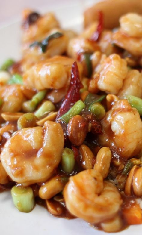 Kung Pao shrimp with cashew nuts. One of the best of all Sichuan dishes is called Kung Pao Chicken,a stir-fried dish made with bean sauce, chili paste with garlic, hot peppers, and fried peanuts. #shrimp #chinese #seafood #dinner #homemade #nuts #cashew Kung Pao Shrimp, Chinese Seafood, Cashew Recipes, Dinner Homemade, Homemade Chinese Food, Cashew Sauce, Bean Sauce, Delicious Seafood Recipes, Prawn Recipes