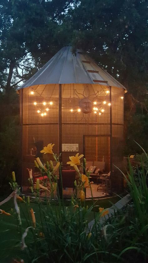 Corn Crib Gazebo Corn Crib Ideas, Gazebo Diy, Grain Bin House, Crib Ideas, Corn Crib, Silo House, Hot Tub Gazebo, Gazebo Ideas, Greenhouse Ideas