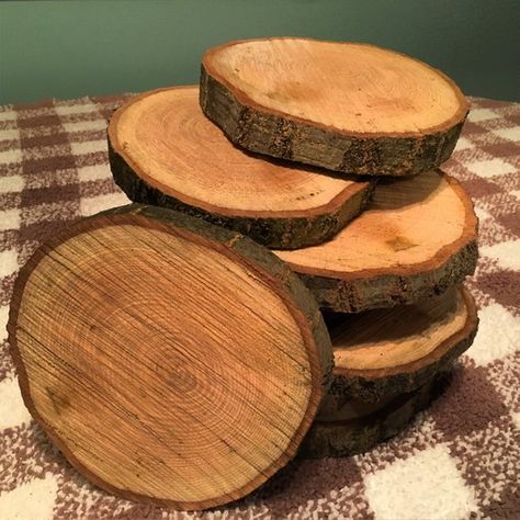 Log Discs Wood Slices, Wood Slice Centerpiece Wedding, Wood Slice Centerpiece, Wood Slice Centerpieces, Wedding Centerpieces Diy Rustic, Candle Table Decorations, Summer Centerpieces, Candle Table, Rustic Centerpieces